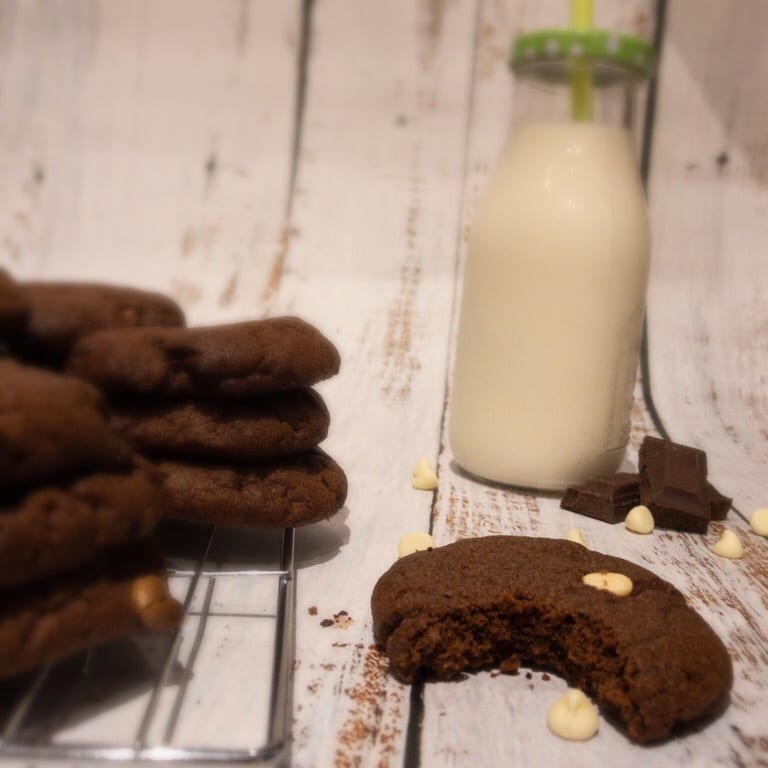 Easy Chocolate Chip Cookies